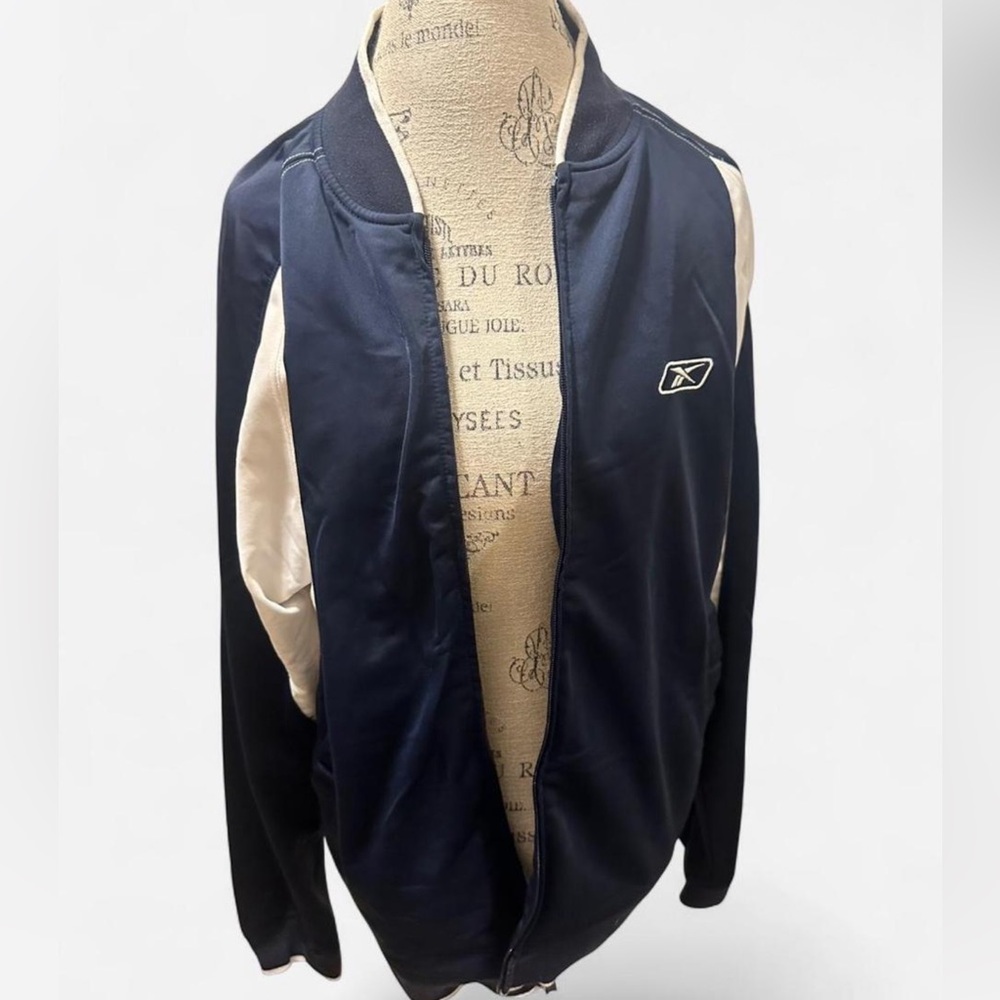 Vintage Reebok Men's Navy and Cream Jacket